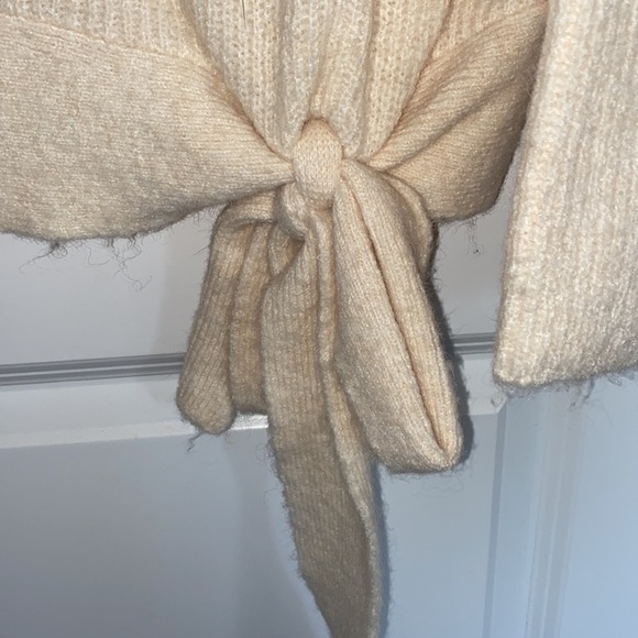 Sweater - Picture 3 of 3